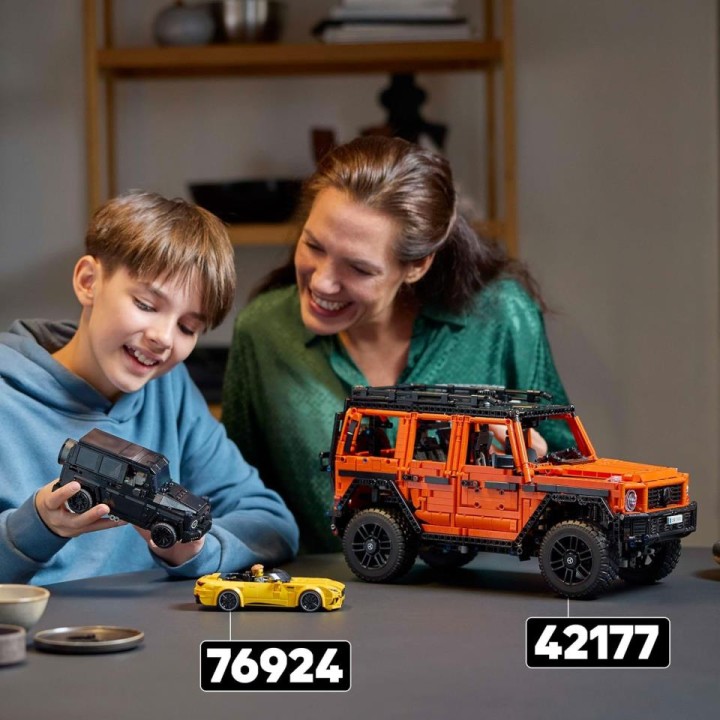 MERCEDES BENZ G500 42177