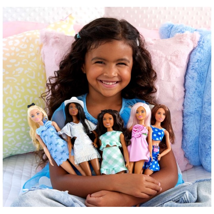 BARBIE FASHIONISTA LAZO AZUL HYT93