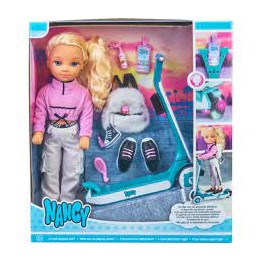 NANCY DIA CON PATINETE 7.16705