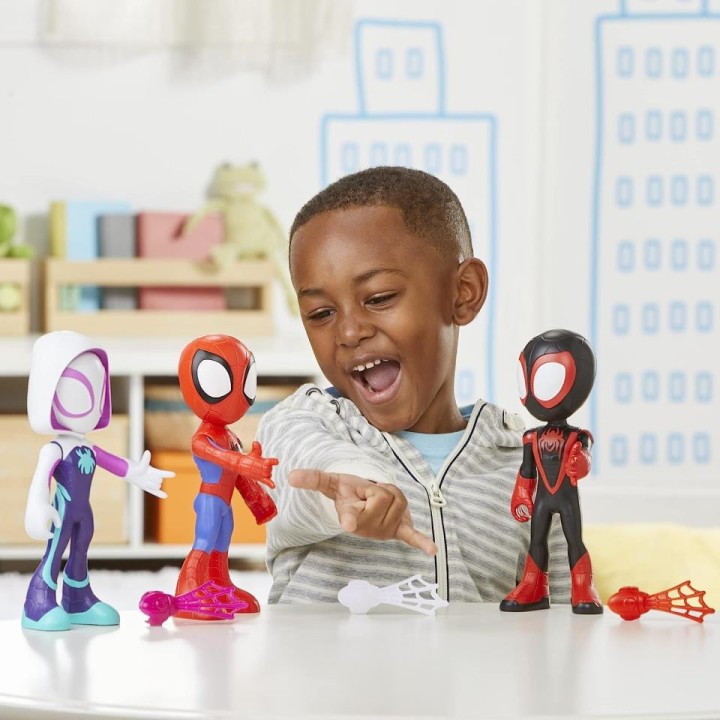 FIGURA SUPERHERO MILES MORALES F3988